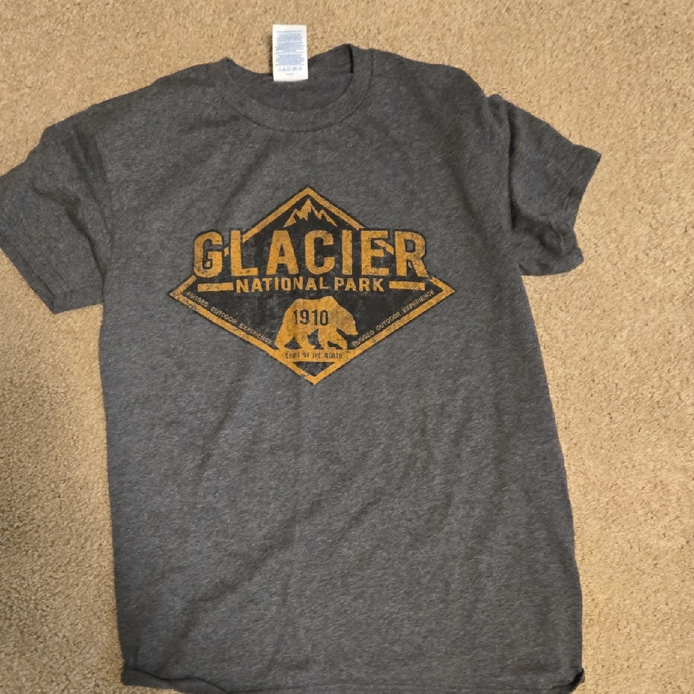 Gray Glacier National Park T-Shirt Size Sm